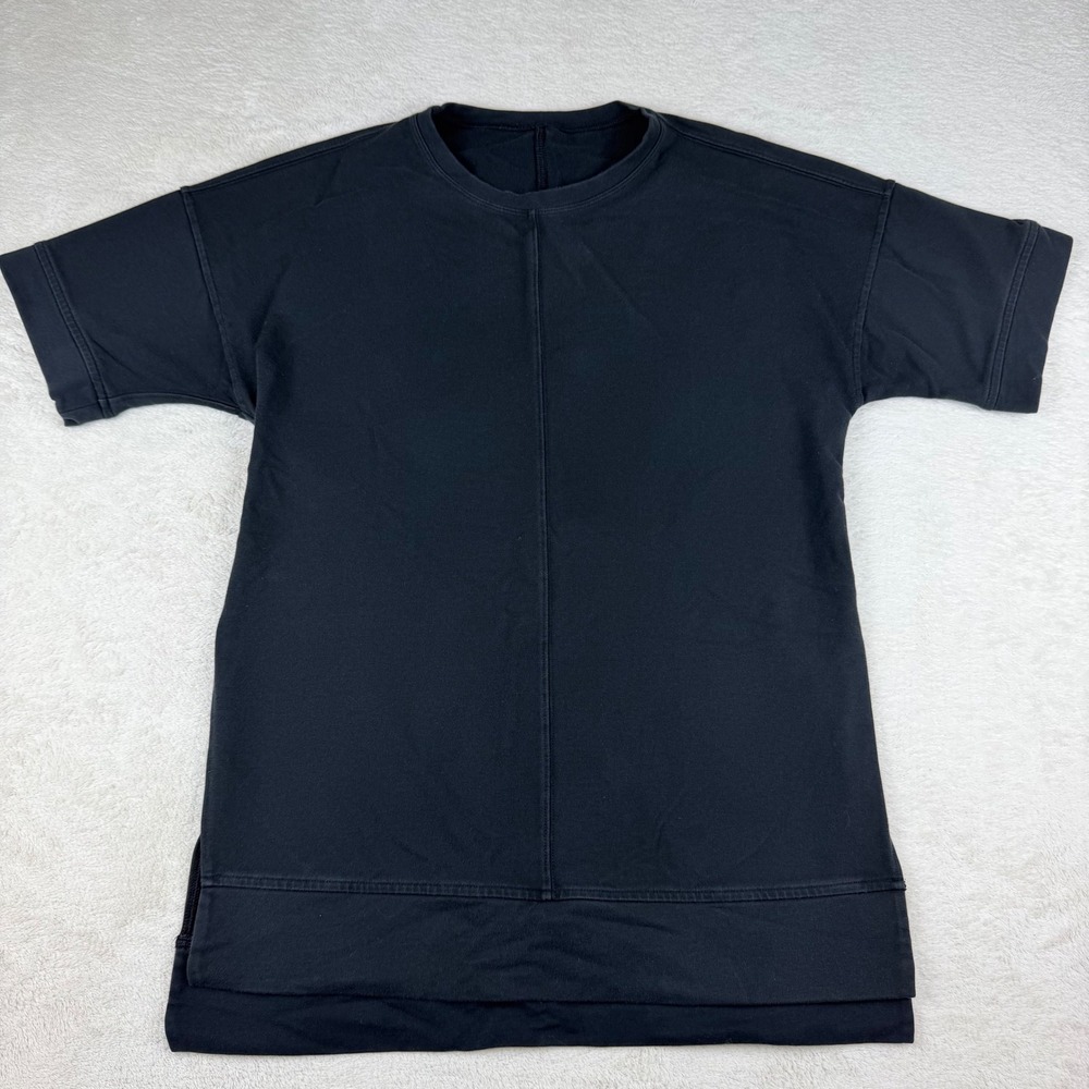 Lululemon Cut‎ Above Tee Black Oversized Short Sleeve Women's size 4?